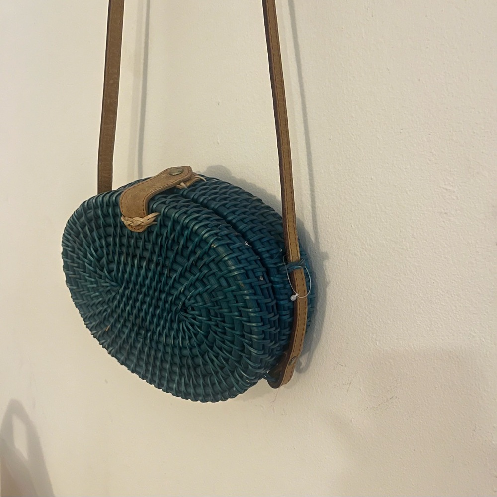 Vintage Rattan Dark Teal Woven Crossbody Bag - Picture 7 of 11